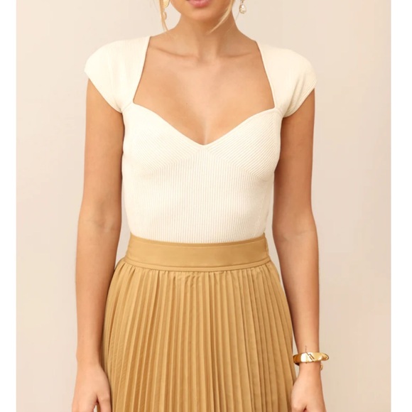 Greylin Glacie Sweetheart Rib Knit Top - Picture 6 of 6